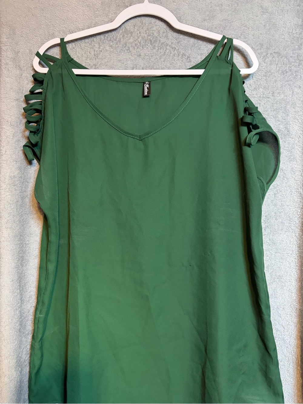 Green Cold-Shoulder Women's Camisole with Ladder Sleeve Detail
